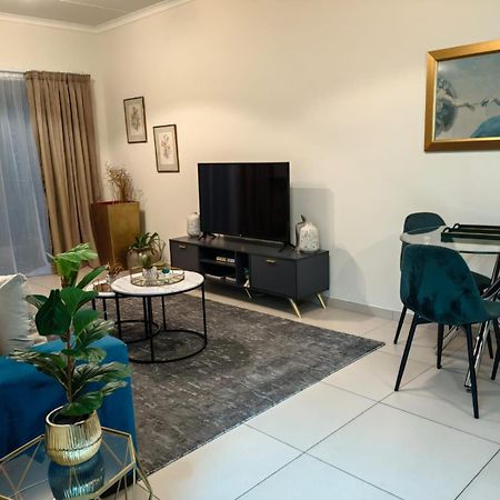 Classy And Cosy Apt - Dainfern Sandton Room photo